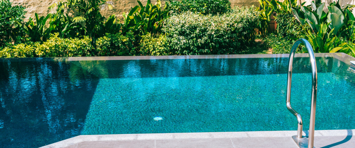 CARRELAGE PISCINE 1140X475 | Carrelage Lucas GIURIATI Pose de carrelage extérieur pour terrasses, piscines et accès de maison à Soultzmatt proche de Guebwiller Sélestat 2