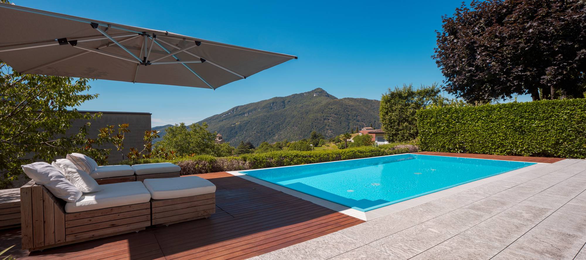 Pose de carrelage extérieur pour terrasses, piscines et accès de maison à Soultzmatt proche de Guebwiller Mulhouse